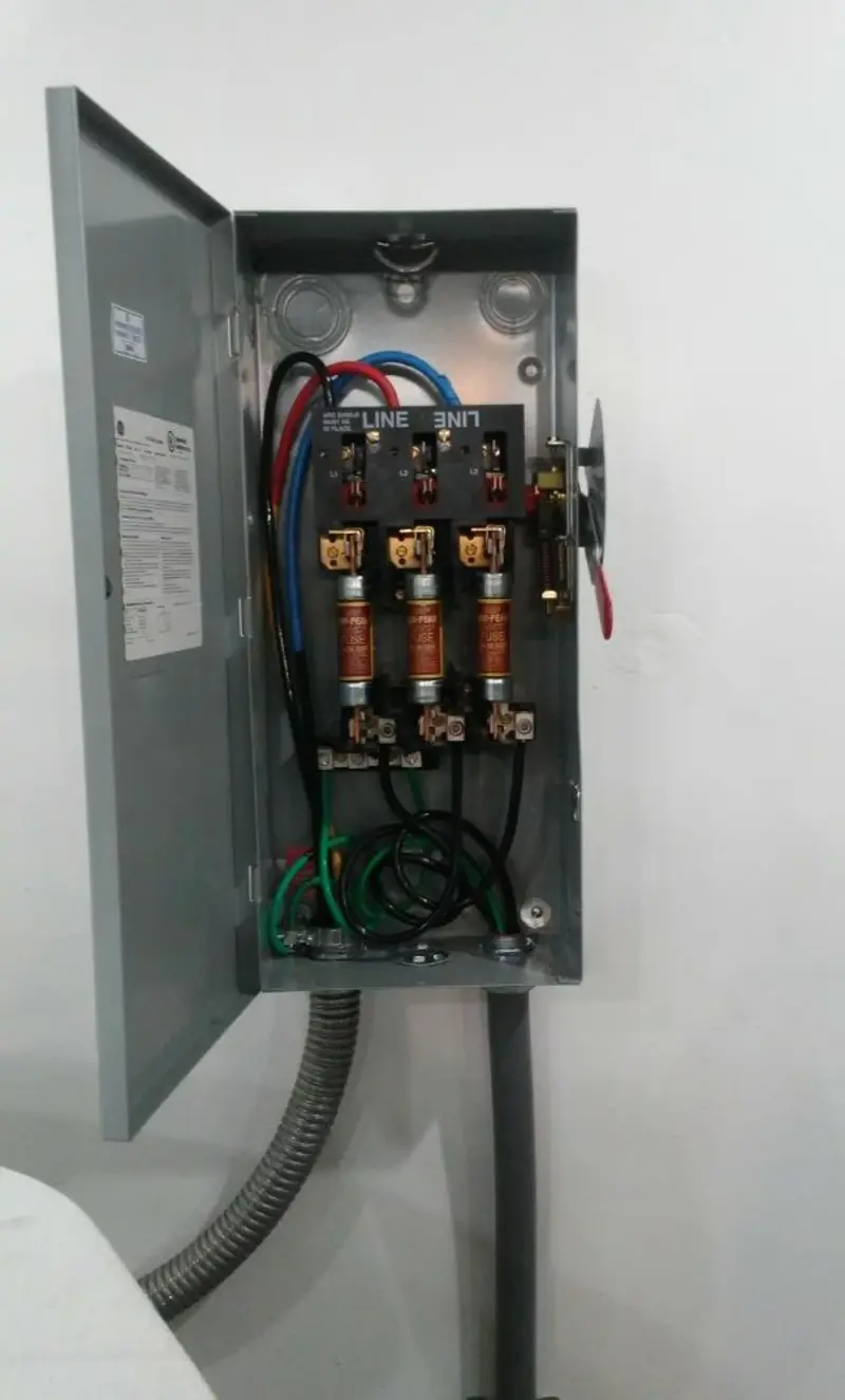 Three-phase disconnect switch installed for Smoke Detector Installation in Severn